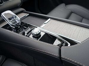 Volvo  Ultra, T8 AWD/FourC/Pano/360°/BLIS/Massage