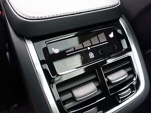 Volvo  Ultra, T8 AWD/FourC/Pano/360°/BLIS/Massage