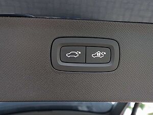 Volvo  Ultra, T8 AWD/FourC/Pano/360°/BLIS/Massage