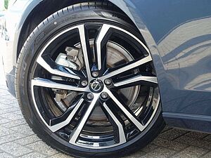 Volvo  Recharge Ultimate T8 AWD B&W/FOUR-C/AKUSTIK