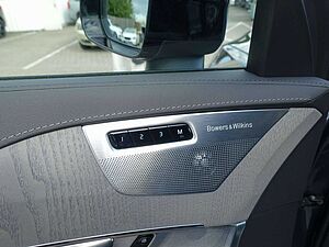 Volvo  Ultra Dark T8 AWD Plug-in Hybrid PANO/B&W
