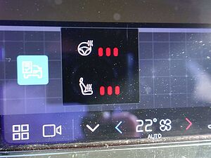 Volvo  B4 Plus Dark PANORAMA/360°KAM/STANDHEIZUNG