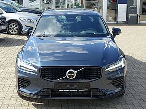 Volvo  Recharge Ultimate Dark T8 AWD 360°/B&W/HUD