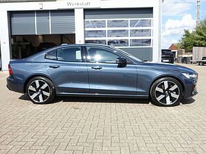 Volvo  Recharge Ultimate Dark T8 AWD 360°/B&W/HUD