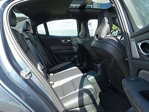Volvo  Recharge Ultimate Dark T8 AWD 360°/B&W/HUD