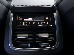 Volvo  Plus T8 AWD Plug-in Hybrid/Four-C/AHK/B&W
