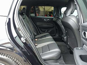 Volvo  R-Design B4/HeadUP/360°/AHK/StndHZ/BLIS