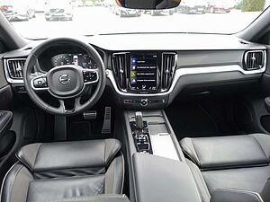 Volvo  R-Design B4/HeadUP/360°/AHK/StndHZ/BLIS