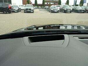 Volvo  R-Design B4/HeadUP/360°/AHK/StndHZ/BLIS