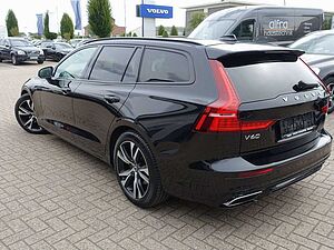 Volvo  R-Design B4/HeadUP/360°/AHK/StndHZ/BLIS