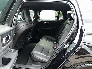 Volvo  R-Design B4/HeadUP/360°/AHK/StndHZ/BLIS
