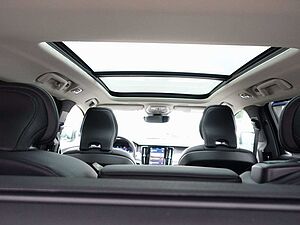 Volvo  Cross Country B4 AWD Plus/AHK/H&K/Pano/BLIS