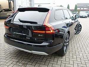 Volvo  Cross Country B4 AWD Plus/AHK/H&K/Pano/BLIS
