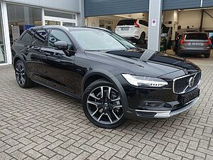 Volvo  Cross Country B4 AWD Plus/AHK/H&K/Pano/BLIS