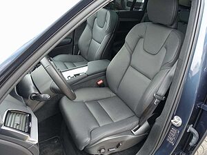 Volvo  Ultra T8 AWD/FourC/360°/H&K/Pano/Head-Up