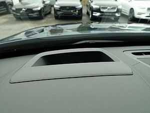 Volvo  Ultra T8 AWD/FourC/360°/H&K/Pano/Head-Up