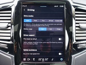 Volvo  Ultra T8 AWD/FourC/360°/H&K/Pano/Head-Up