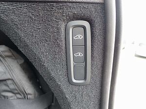 Volvo  Ultra T8 AWD/FourC/360°/H&K/Pano/Head-Up