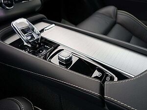 Volvo  Plus T8 AWD/Pano/360°/FourC/B&W/BLIS/HeadUP