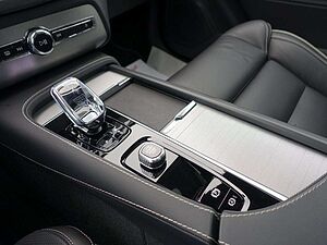 Volvo  Plus T8 AWD/Pano/360°/FourC/B&W/BLIS/HeadUP