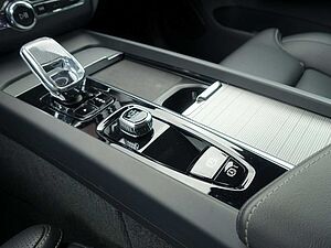 Volvo  Black Edition Ultra T8 AWD/Massage/Pano/CAM