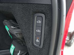 Volvo  T8 AWD Dark Ultra/FourC/AHK/Pano/H&K/HeadUp