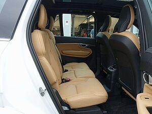 Volvo  Ultra T8 AWD/360°/Pano/BLIS/FourC/Massage