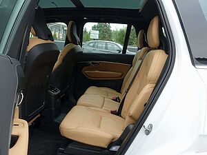 Volvo  Ultra T8 AWD/360°/Pano/BLIS/FourC/Massage