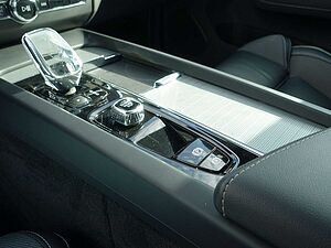 Volvo  Black Edition Ultra T8 AWD/FourC/AHK/Pano