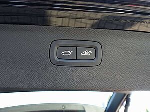 Volvo  Ultra, T8 AWD/FourC/360°/Pano/BLIS/B&W