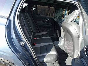 Volvo  Ultra Dark T6 AWD Plug-in Hybrid PANO/HUD