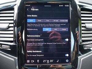 Volvo  Plus T8 AWD Plug-in Hybrid PANO/HUD/B&W/AHK
