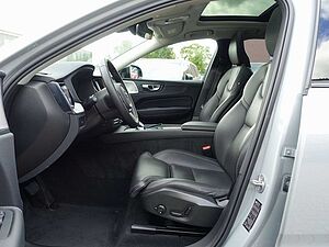Volvo  Ultra B5 AWD Dark/Massage/B&W/360°/Pano