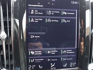 Volvo  B4 Diesel Momentum Pro AWD/H&&K/Kamera