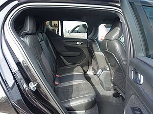 Volvo  D4 AWD R-Design Kamera/H&K/Standheiz. /AHK