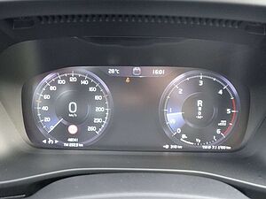 Volvo  D4 AWD R-Design Kamera/H&K/Standheiz. /AHK