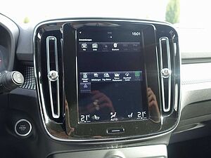 Volvo  D4 AWD R-Design Kamera/H&K/Standheiz. /AHK