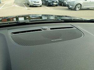 Volvo  D4 AWD R-Design Kamera/H&K/Standheiz. /AHK