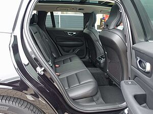 Volvo  B4 Mild-Hybrid Benzin Inscription/AHK/Pano