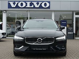 Volvo  B4 Mild-Hybrid Benzin Inscription/AHK/Pano