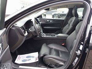 Volvo  B4 Mild-Hybrid Benzin Inscription/AHK/Pano