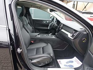 Volvo  B4 Mild-Hybrid Benzin Inscription/AHK/Pano
