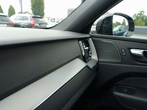 Volvo  D4 DPF 2WD R Design Kamera/BLIS/Harman