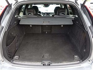 Volvo  D4 DPF 2WD R Design Kamera/BLIS/Harman