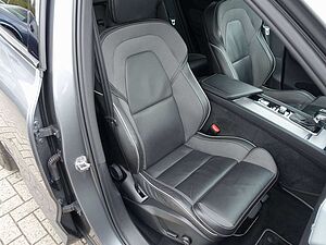 Volvo  D4 DPF 2WD R Design Kamera/BLIS/Harman