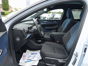 Volvo  Single Motor Extended Range Ultra/BLIS/Pano