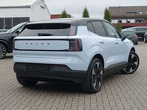 Volvo  Single Motor Extended Range Ultra/BLIS/Pano