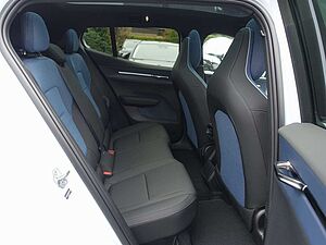 Volvo  Single Motor Extended Range Ultra/BLIS/Pano