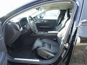 Volvo  Plus Dark T6 AWD Plug-in Hybrid/BLIS/360/H&K