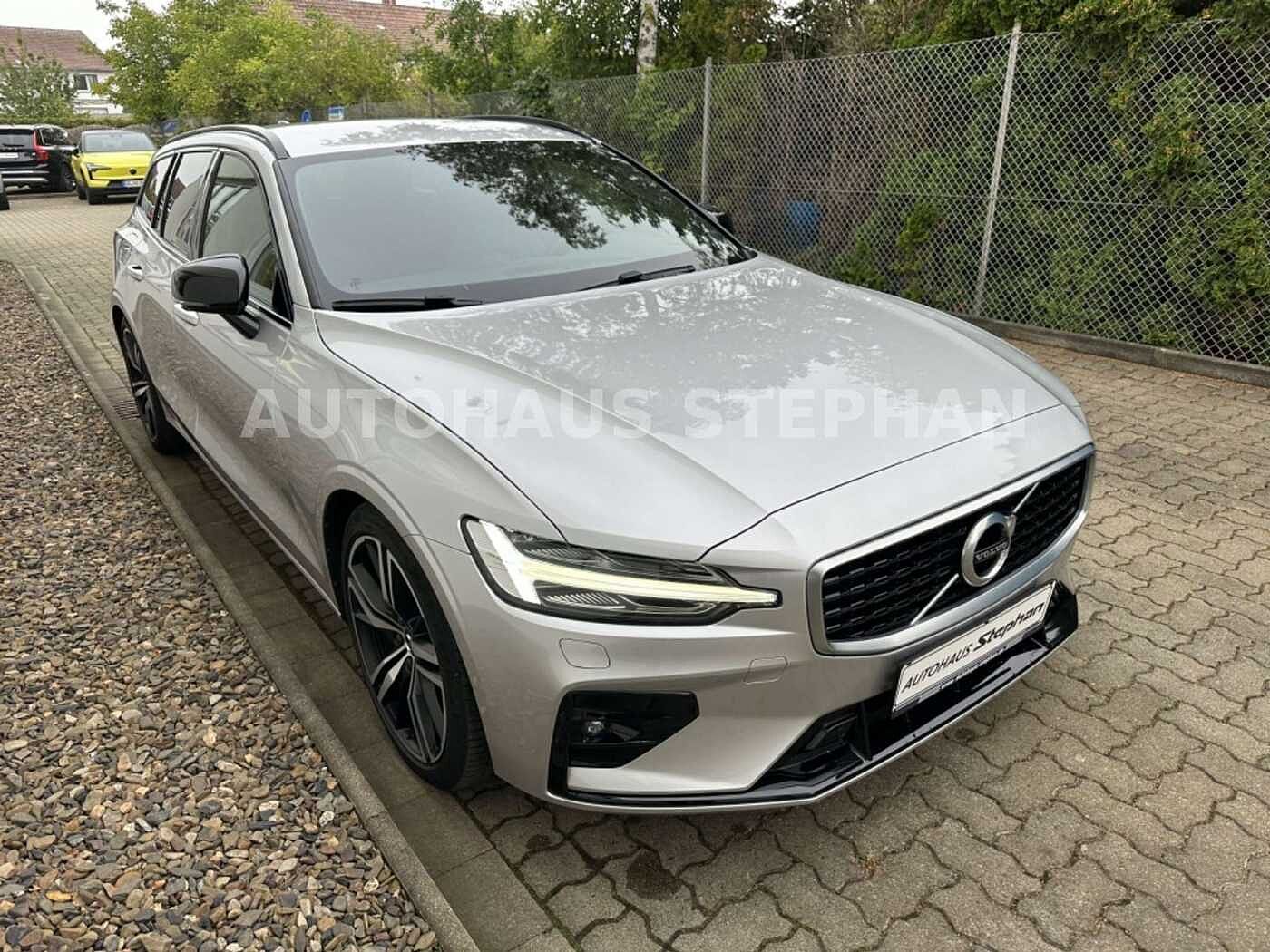 Volvo  D3 R Design Geartronic AHK EURO6 GARANTIE